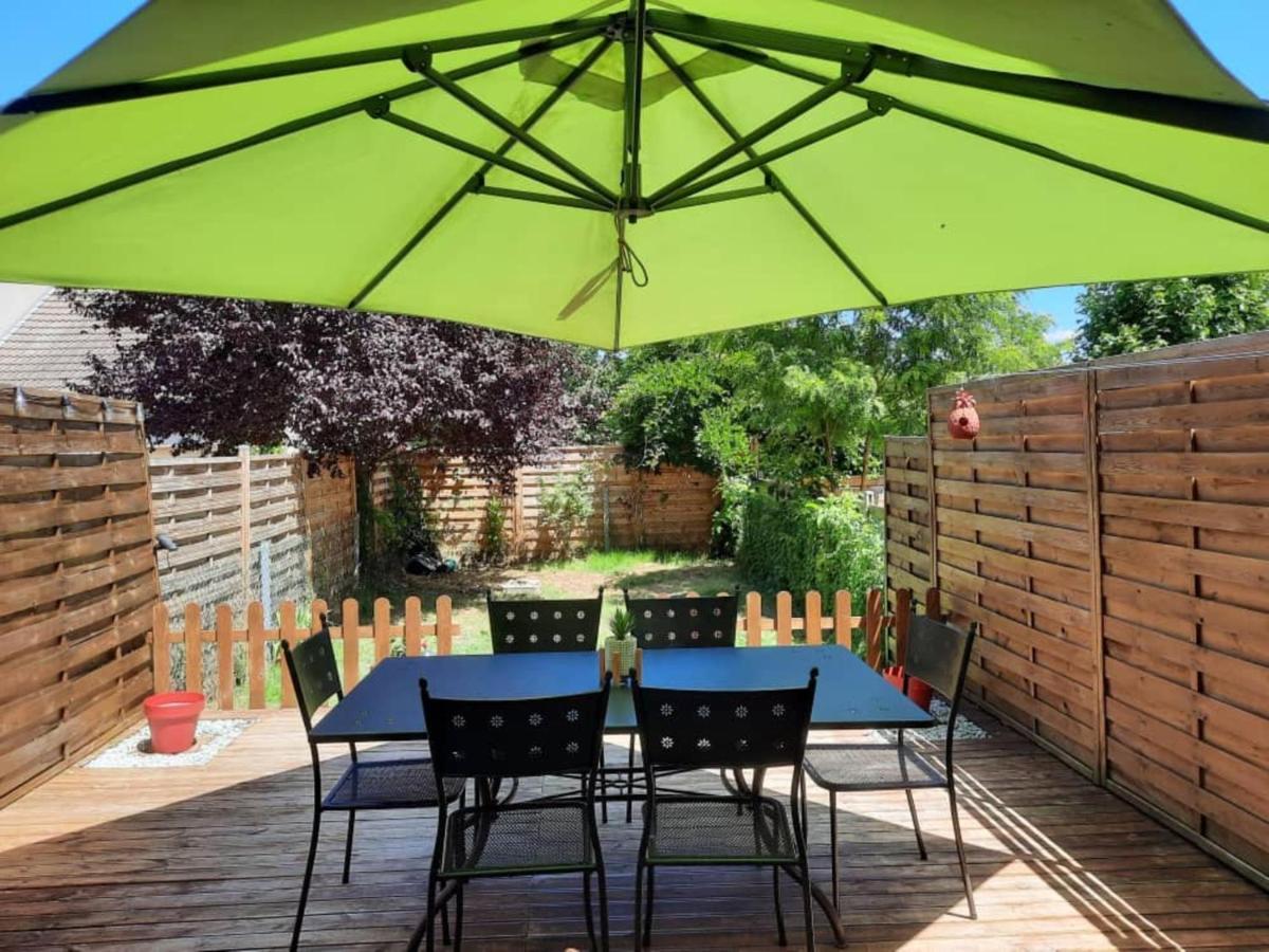 Maison Cheptainville Avec Terrasse Sur Verdure Eksteriør billede