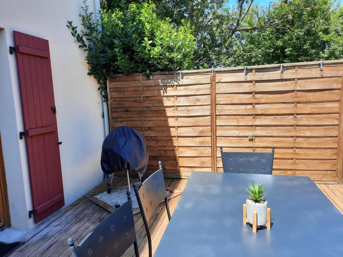Maison Cheptainville Avec Terrasse Sur Verdure Eksteriør billede
