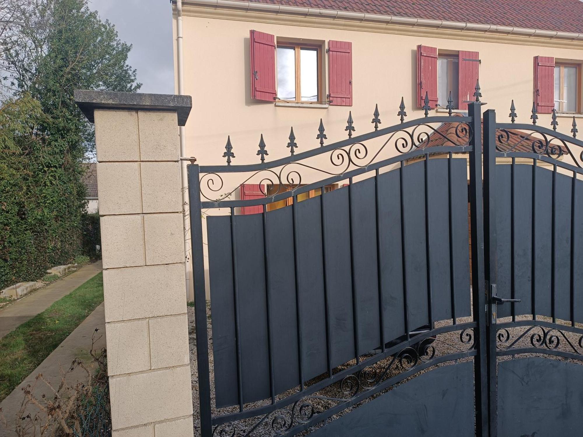 Maison Cheptainville Avec Terrasse Sur Verdure Eksteriør billede