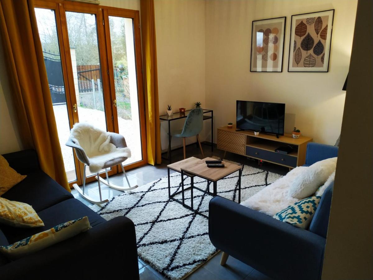 Maison Cheptainville Avec Terrasse Sur Verdure Eksteriør billede